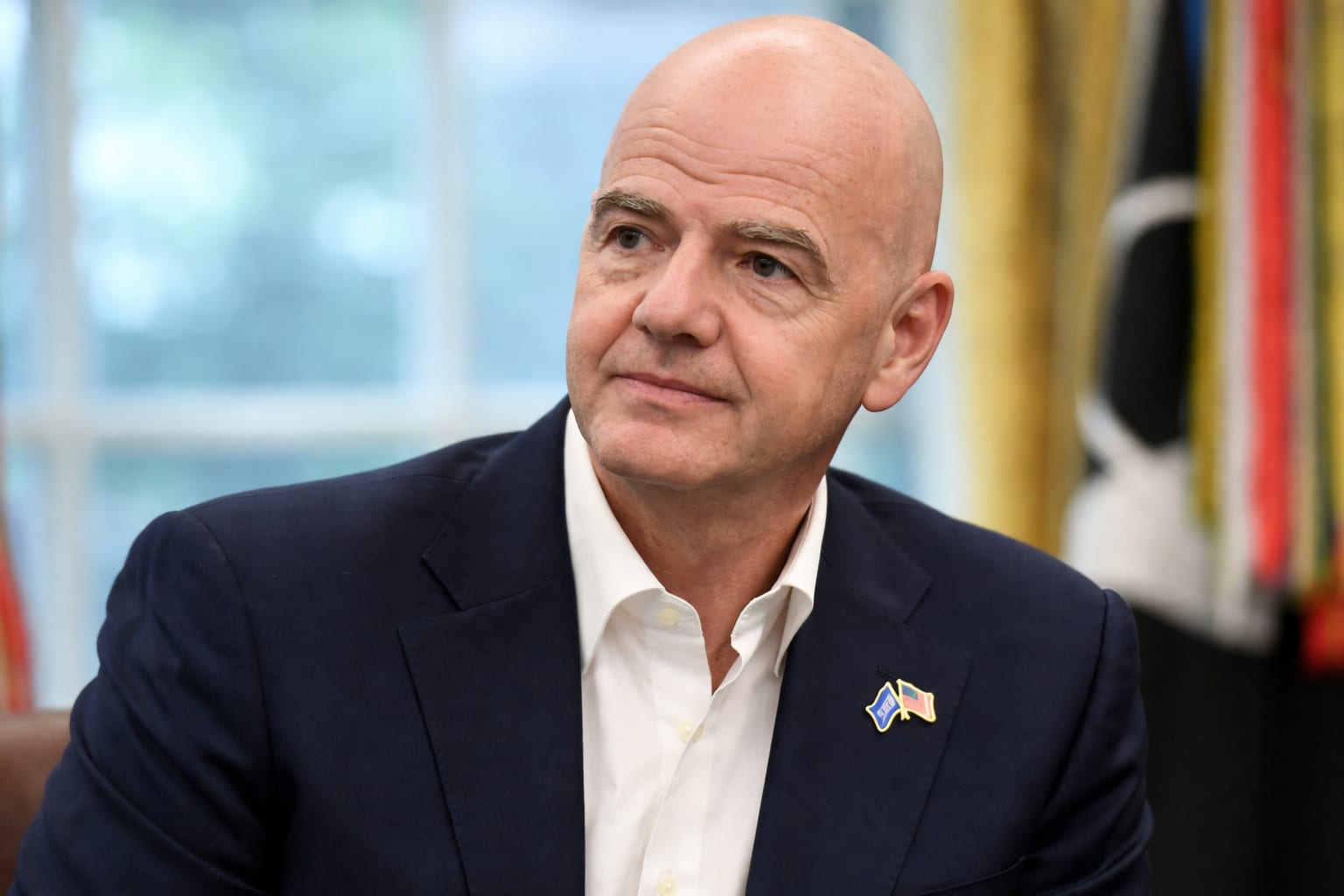 FIFA vrea să vândă o parte din Cupa Mondială pentru 4,2 miliarde de dolari. UEFA amenință cu boicotul