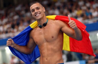 David Popovici a devenit primul înotător din istorie cu trei duble europene consecutive
