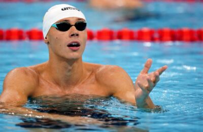David Popovici s-a calificat în semifinale la 100 m liber cu primul timp din serii