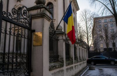 Mesaj dublu de la Moscova: un diplomat român a fost expulzat în aceeași zi în care un oficial rus a cerut dialog cu NATO