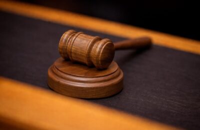 Peste 2.350 de contracte suspecte vizând victime ale accidentelor rutiere, în centrul unei anchete a procurorilor
