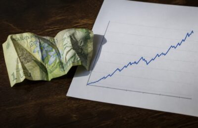 România așteaptă decizia Moody’s din 7 august care poate scumpi împrumuturile statului