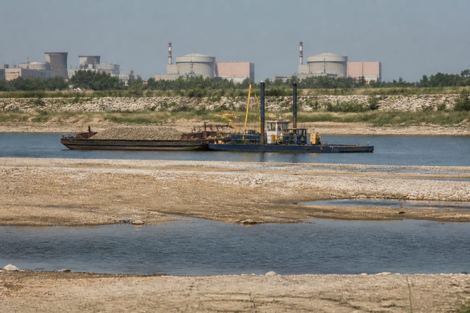Seceta a oprit reactoarele de la Cernavodă și afectează industria și transporturile pe marile fluvii europene