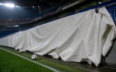 Lyon a învins Rennes cu 4-0 și a urcat pe locul secund. Un banner ofensator a întrerupt meciul